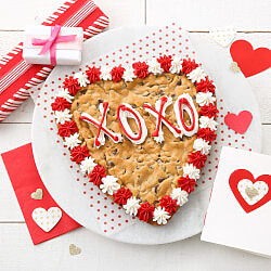 Custom 9 Heart Cookie Cake - XOXO